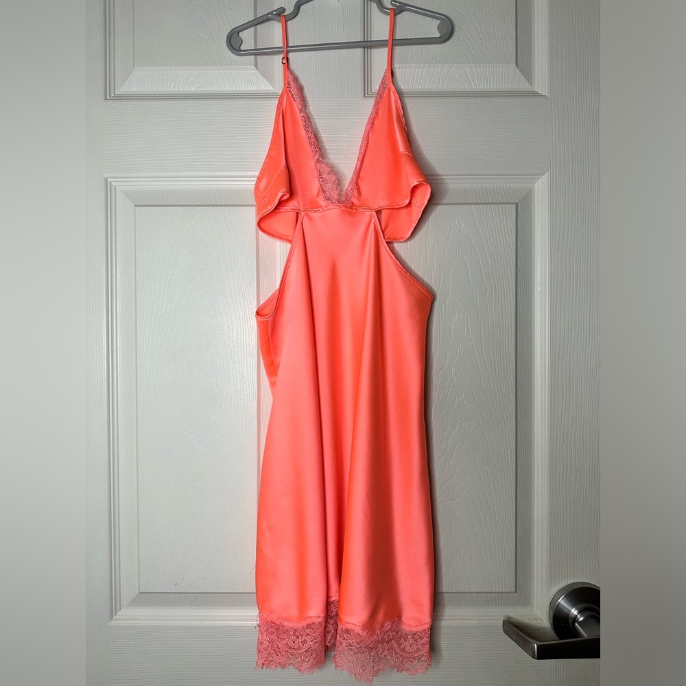 Victorias Secret Women’s Coral Slip Dress - Picture 9 of 9